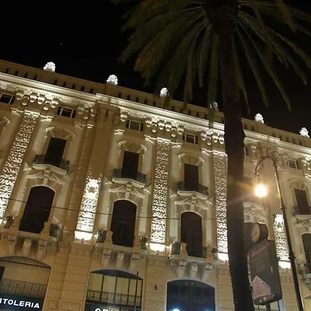 Palazzo Moncada Lägenhet