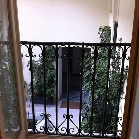 Palazzo Moncada Apartment *