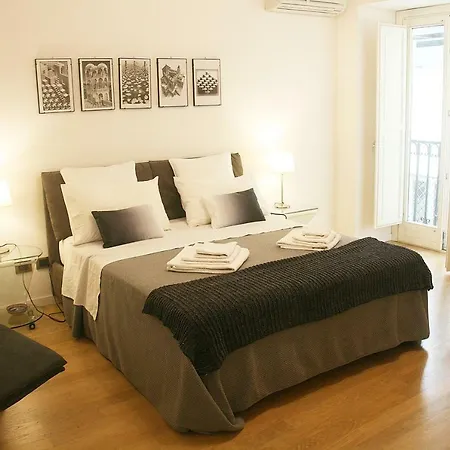 Palazzo Moncada Apartment